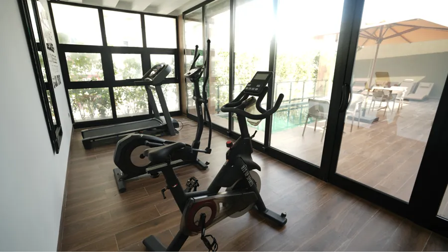 Building gym with cardio equipment